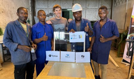 Kamerun “Labea-four” proiektua:  Eguzki-labea eta janari kontserbak